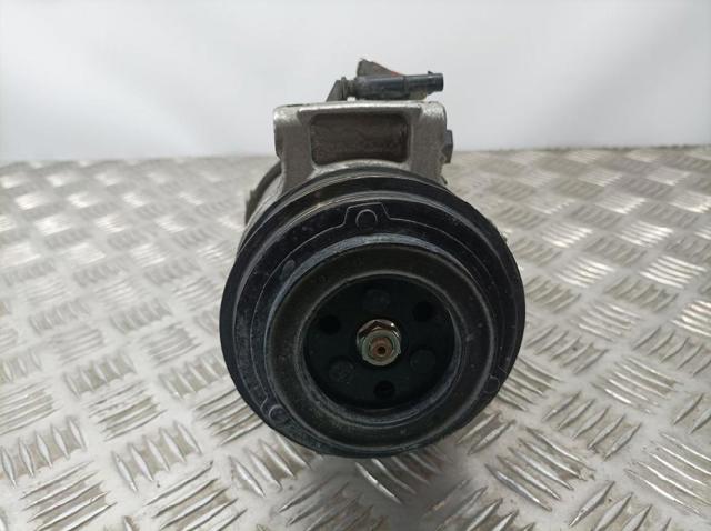 Compressor de aparelho de ar condicionado A0008303902 MERCEDES