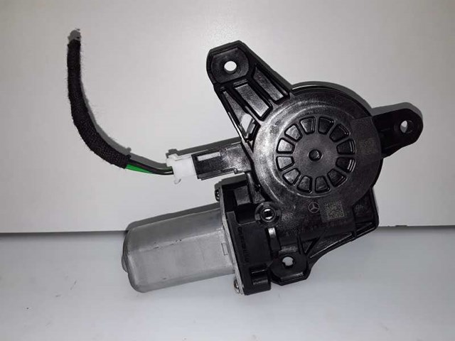 A0009060908 Mercedes