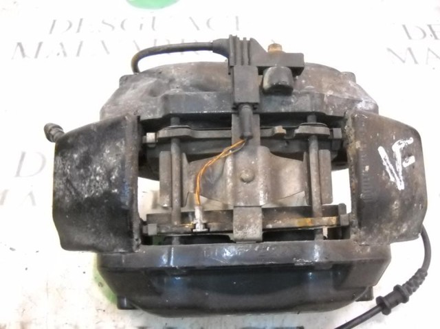 Suporte do freio dianteiro esquerdo A0014208283 MERCEDES