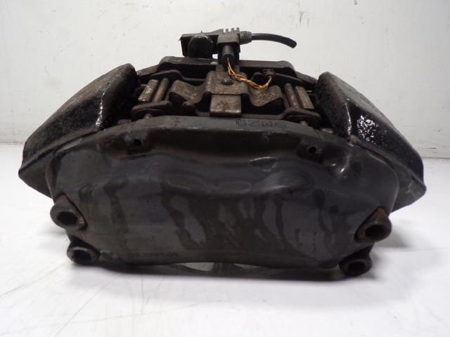 Suporte do freio dianteiro direito A0014208383 MERCEDES