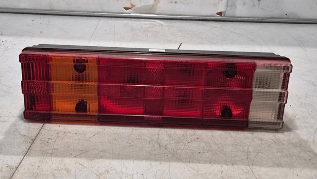 Lanterna traseira esquerda A0025445503 MERCEDES