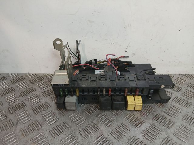 Unidade de dispositivos de segurança A0025451901 MERCEDES
