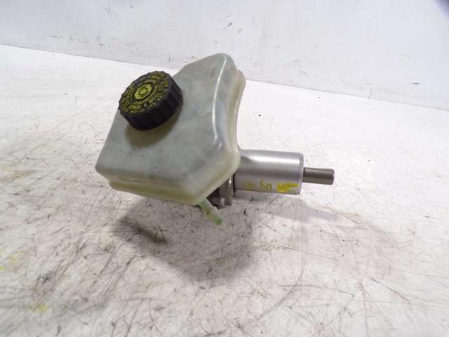 Cilindro mestre do freio A0064301301 MERCEDES