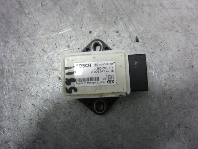 A0065424218 Mercedes