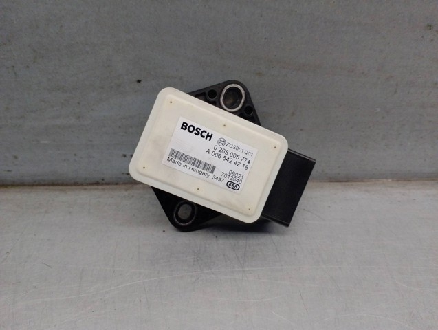 A0065424218 Mercedes