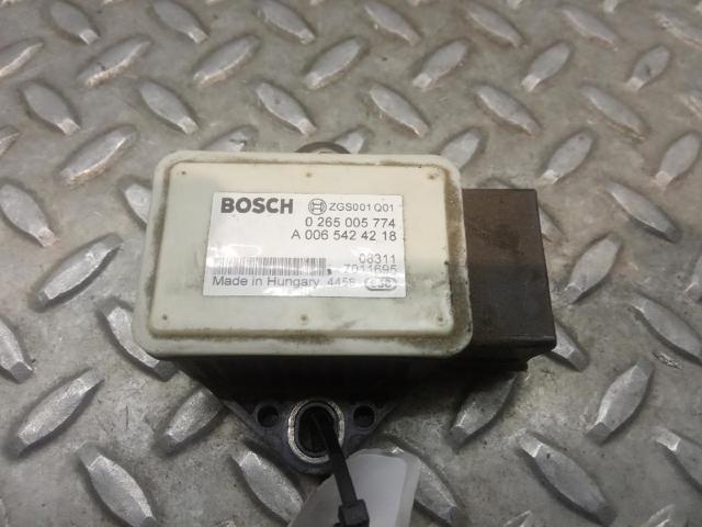 A0065424218 Mercedes