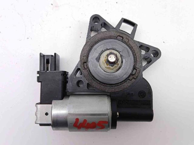 Motor de acionamento de vidro da porta dianteira esquerda A0068205442 MERCEDES