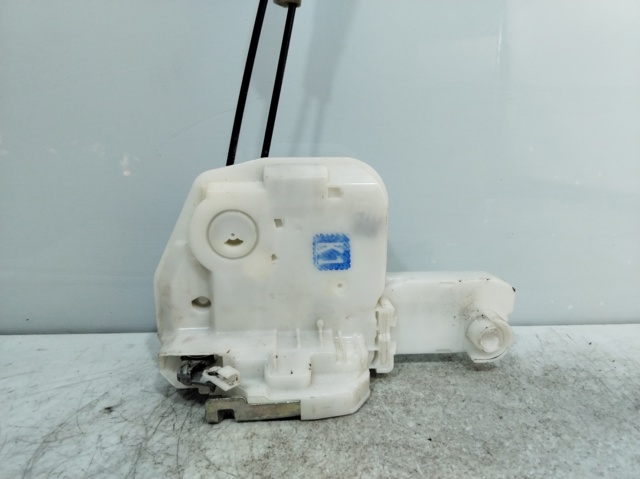 Fecho da porta dianteira direita A047218 MITSUBISHI