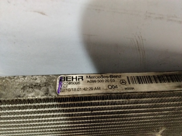 Radiador de esfriamento de motor adicional A0995002003 MERCEDES