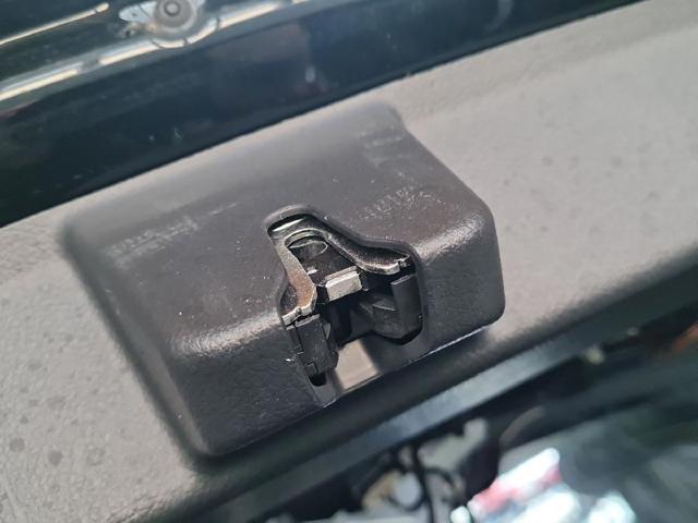 Fecho de tampa de porta-malas (de 3ª/5ª porta traseira) A0997400400 MERCEDES