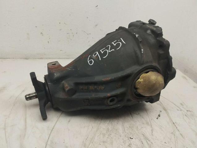 Tampa de redutor traseiro A1243513708 MERCEDES