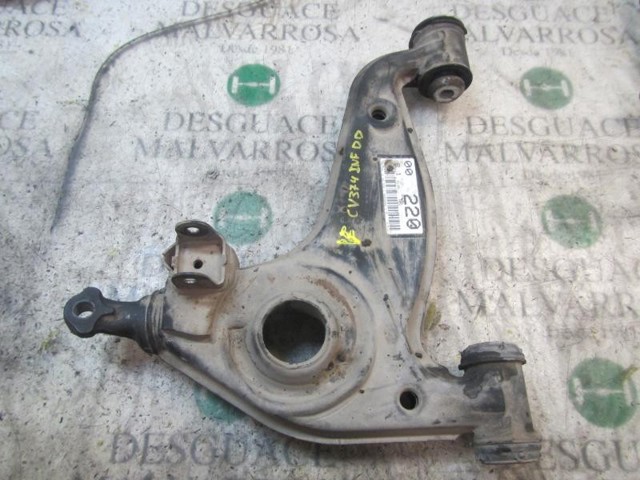 Braço oscilante inferior direito de suspensão dianteira A1403304307 MERCEDES