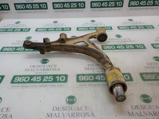 Braço oscilante inferior esquerdo de suspensão dianteira A1633300407 MERCEDES