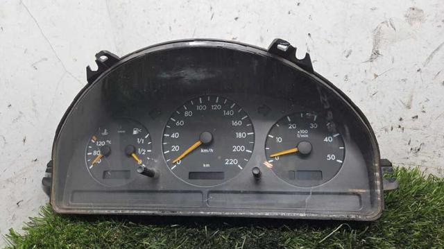 Painel de instrumentos (quadro de instrumentos) A1635403011 MERCEDES