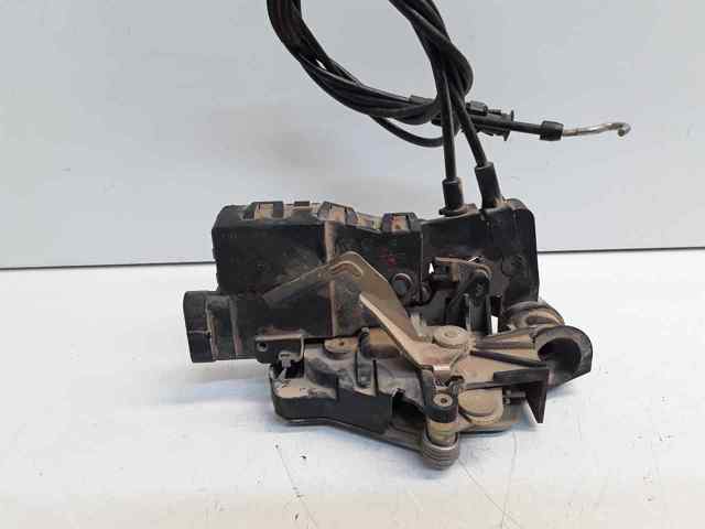 Fecho da porta traseira esquerda A1637300935 MERCEDES