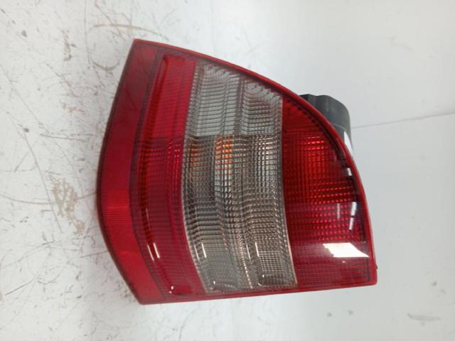 Lanterna traseira esquerda A1638201564 MERCEDES