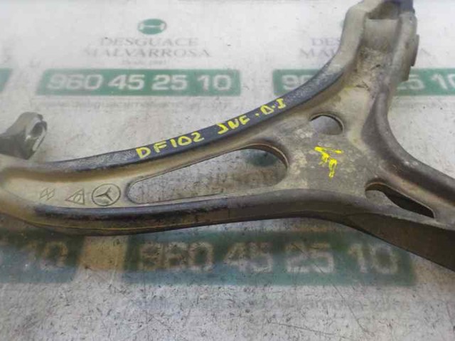 Braço oscilante inferior esquerdo de suspensão dianteira A1643301707 MERCEDES