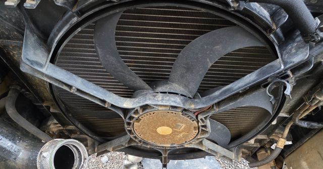 Difusor do radiador de esfriamento, montado com motor e roda de aletas A1645000493 MERCEDES