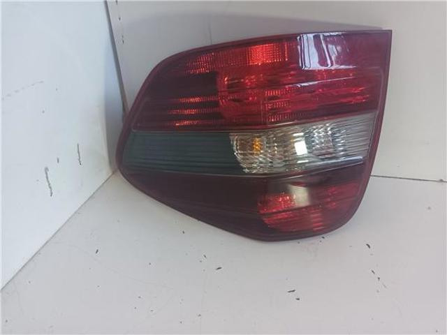Lanterna traseira direita A1648204064 MERCEDES