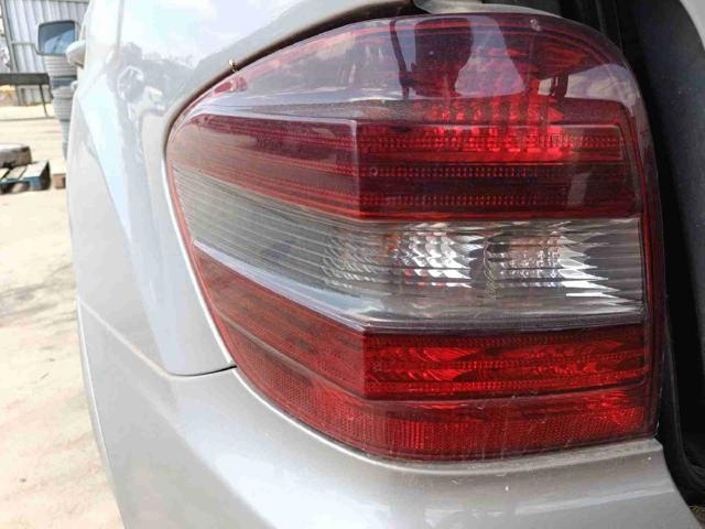 Lanterna traseira esquerda A1649060900 MERCEDES