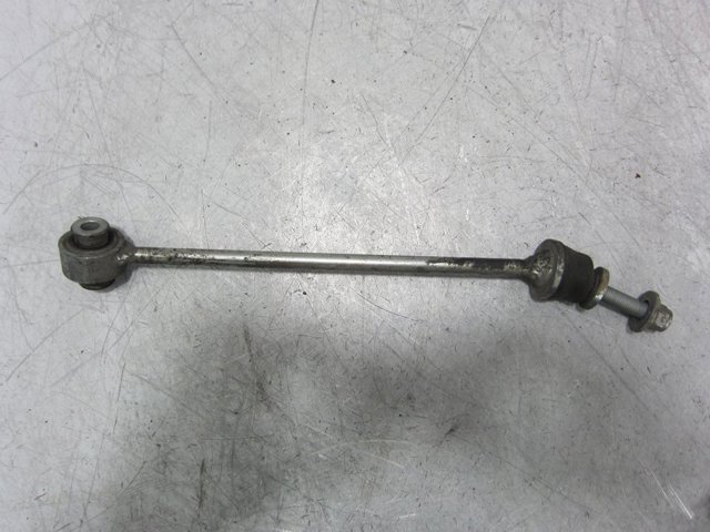 Montante esquerdo de estabilizador dianteiro A1663200789 MERCEDES