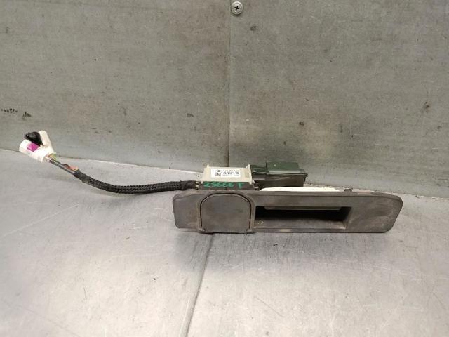 Puxador externo de tampa de porta-malas (de 3ª/5ª porta traseira) A1667500993 MERCEDES