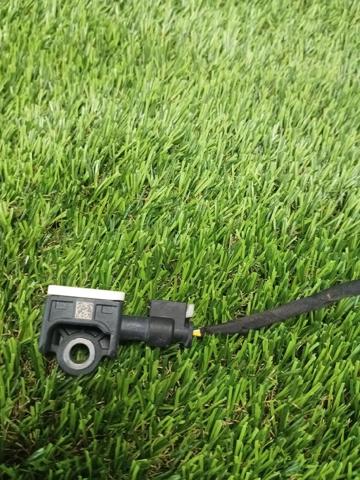 Sensor AIRBAG dianteiro A1668210151 NISSAN