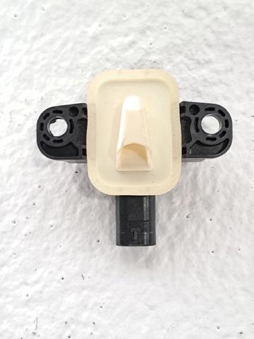 Sensor AIRBAG dianteiro A1668210351 CHRYSLER