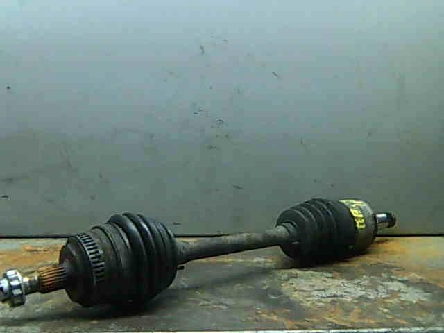 Semieixo (acionador) dianteiro esquerdo A1683701572 MERCEDES