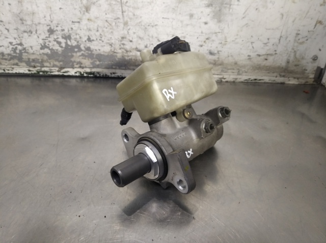 Tanque de cilindro mestre do freio (de fluido de freio) A1684300302 MERCEDES