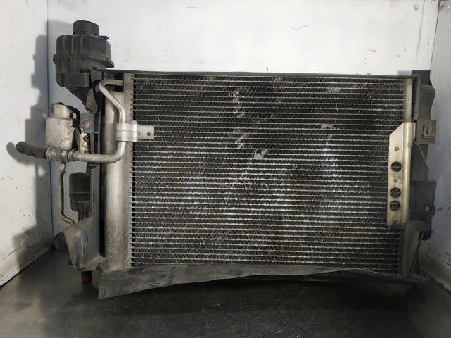 Radiador de esfriamento de motor A1685000202 MERCEDES
