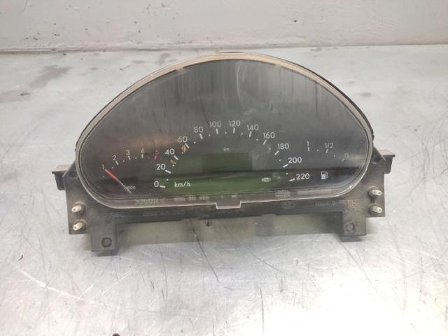 Painel de instrumentos (quadro de instrumentos) A1685403911 MERCEDES
