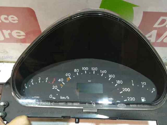 Painel de instrumentos (quadro de instrumentos) A1685403911 MERCEDES