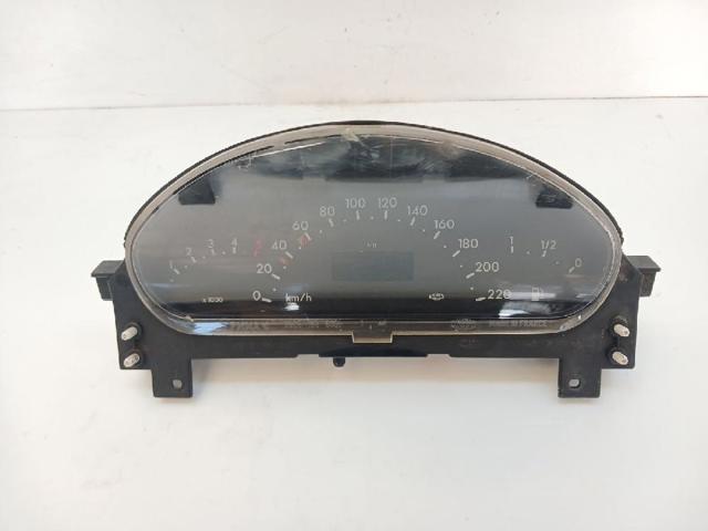 Painel de instrumentos (quadro de instrumentos) A1685403911 MERCEDES