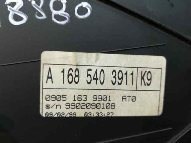 Painel de instrumentos (quadro de instrumentos) A1685403911 MERCEDES