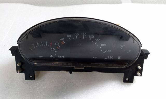 Painel de instrumentos (quadro de instrumentos) A1685404011 MERCEDES