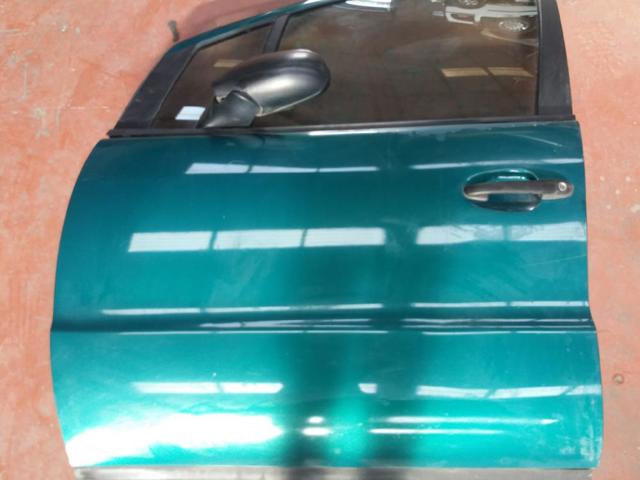 Porta dianteira esquerda A1687200305 MERCEDES