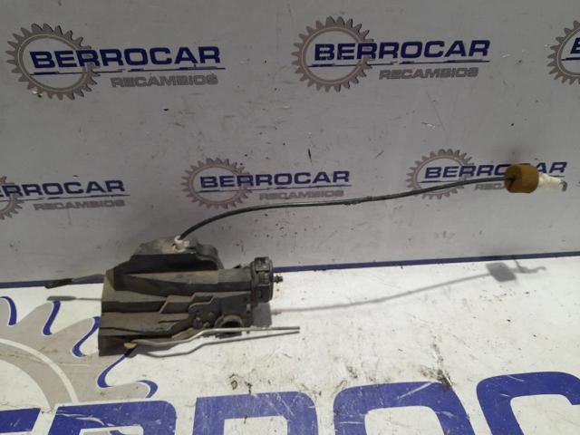 Fecho da porta dianteira direita A1687202235 MERCEDES