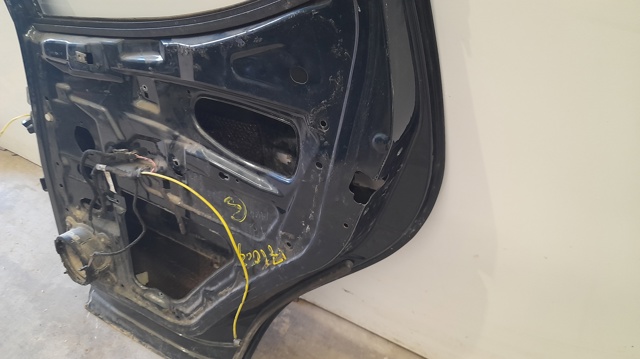Porta traseira direita A1687301405 MERCEDES