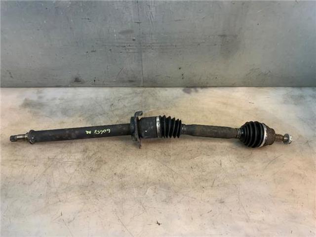 Semieixo (acionador) dianteiro direito A1693604072 MERCEDES