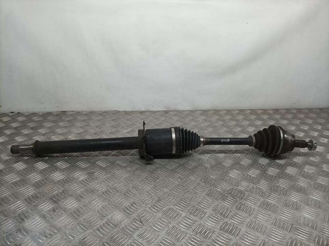 Semieixo (acionador) dianteiro direito A1693705672 MERCEDES