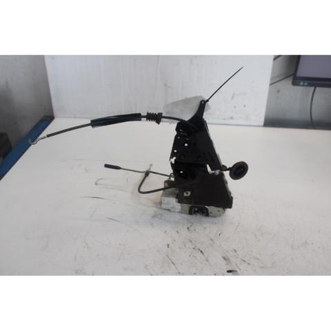 Fecho da porta traseira esquerda A1697301335 MERCEDES