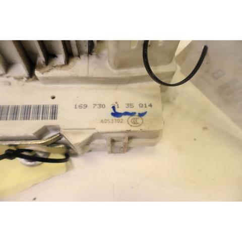Fecho da porta traseira esquerda A1697301335 MERCEDES