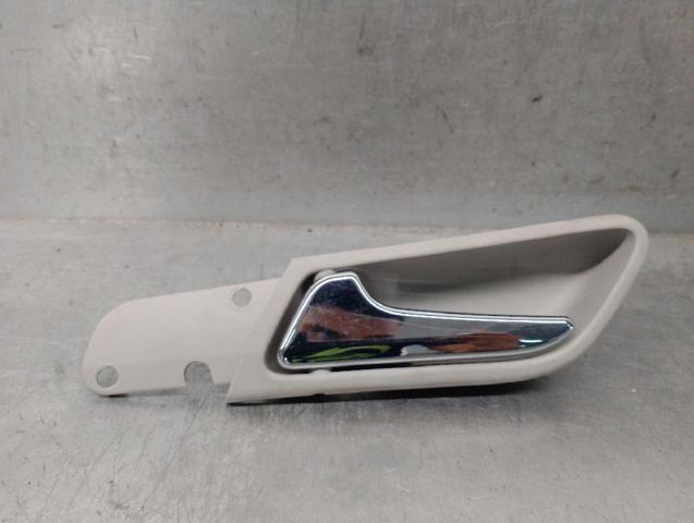 Maçaneta interna dianteira/traseira da porta esquerda A1697600961 MERCEDES