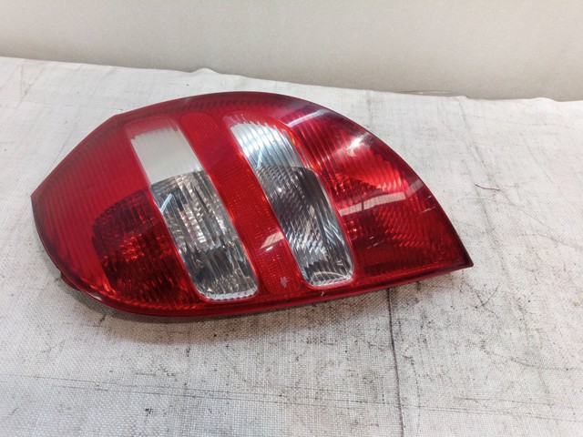 Lanterna traseira direita A1698200464R MERCEDES
