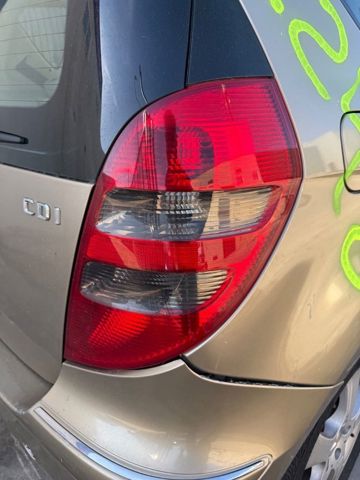 Lanterna traseira direita A169820106464 MERCEDES