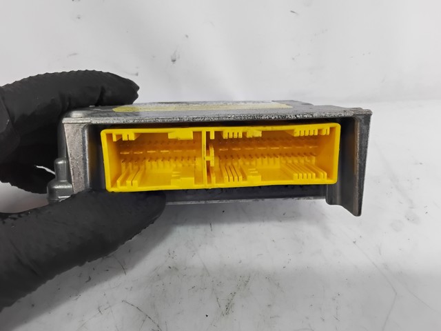 Lanterna traseira esquerda externa A16982021 MERCEDES