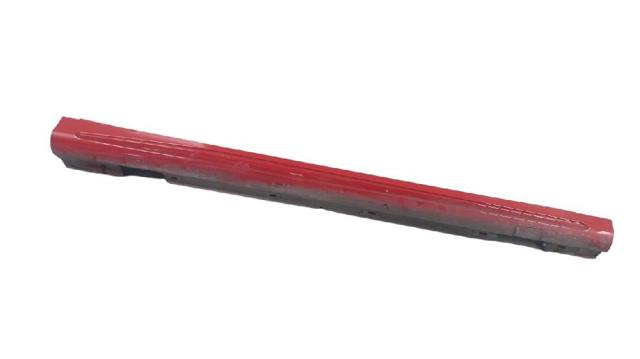 Placa sobreposta (moldura) externa direita de acesso A1766980154 MERCEDES