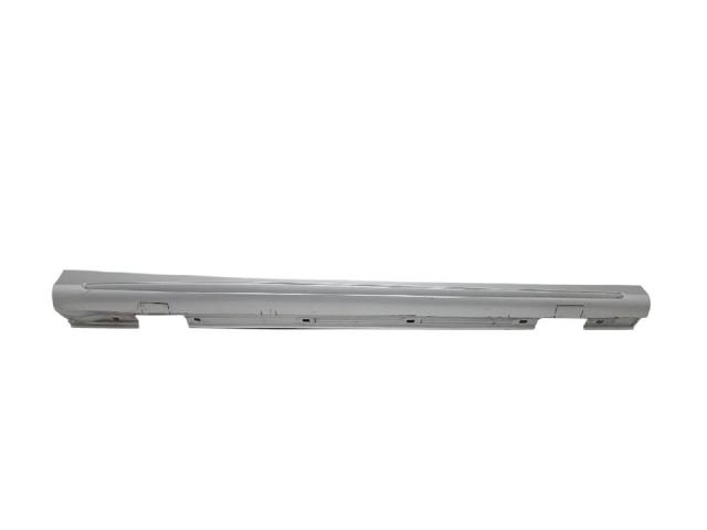 Placa sobreposta (moldura) externa direita de acesso A1766980154 MERCEDES