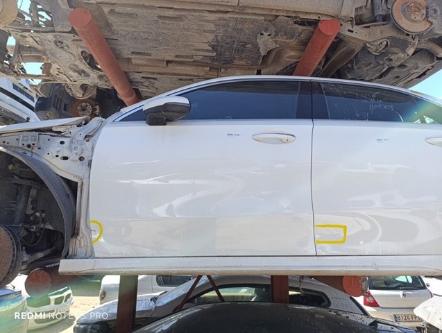 Porta dianteira esquerda para Mercedes A V177